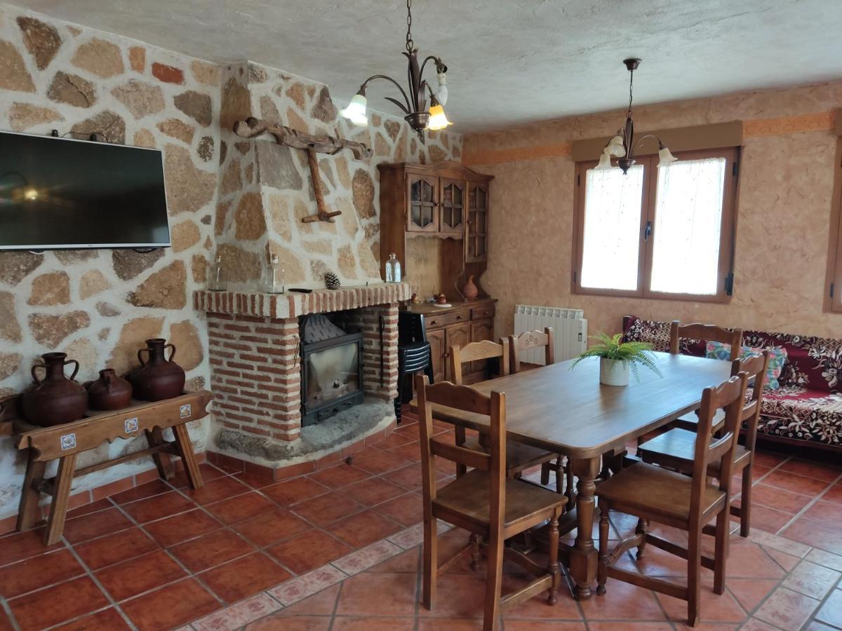Casa Rural El Pajar Navaluenga Eksteriør billede