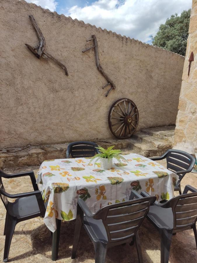 Casa Rural El Pajar Navaluenga Eksteriør billede